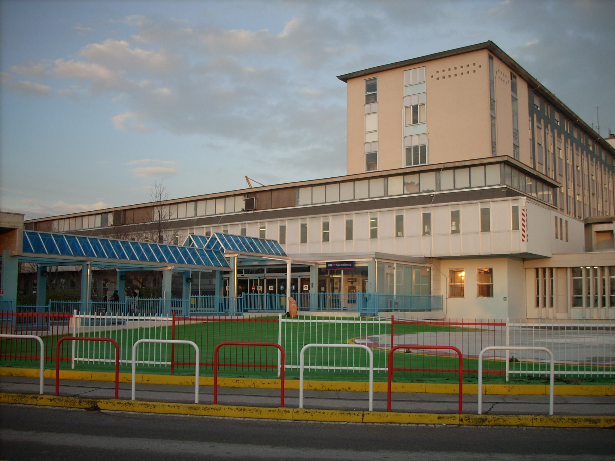 Ospedale di Desenzano (entrata)