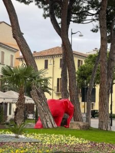 Desenzano "rompe" con la tradizione: arriva la Cracking Art 4 Cracking 5