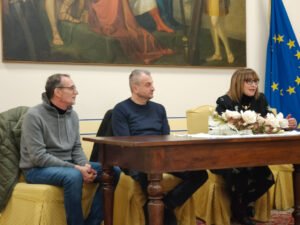 Desenzano "rompe" con la tradizione: arriva la Cracking Art 1 Favole urbane