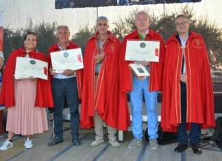 I vincitori del 13° Concorso Enologico celebrano l’eccellenza del vino Bardolino Doc: ecco le cantine premiate! premiazioni 1024x683 1