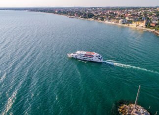 Turismo Sostenibile al Lago di Garda: Nuova Collaborazione Trenitalia e Navigazione Laghi DJI 0058