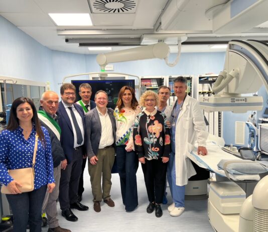 Personale sanitario nella sala di emodinamica dell'Ospedale di Gavardo