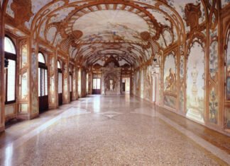 Concerto gratuito di Viola e Flauto al Palazzo Ducale di Mantova per la Festa della Musica Sala dei Fiumi 2004 per pubblicazione low