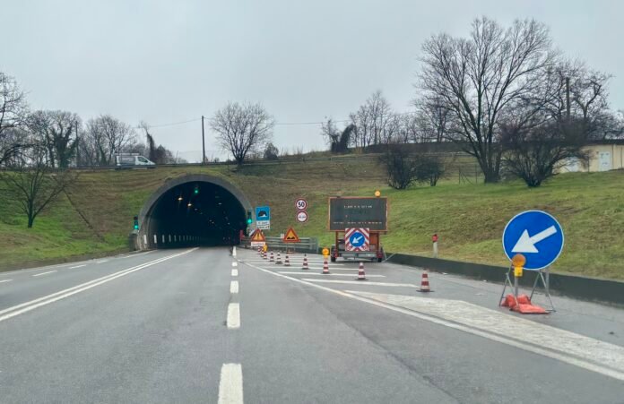 AA21E070-3D94-4769-845F-E5429A86941E_1_201_a