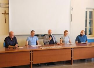 Eventi Manerba 2025: un’estate tra jazz, cinema drive-in e tradizioni locali 7E6D597A 7341 4CE6 B6ED 89967D52C810 1 105 c
