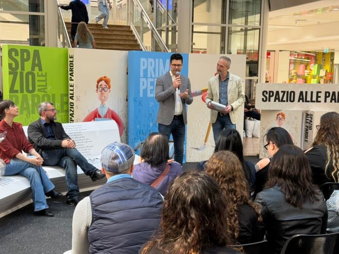 Presentatore e organizzatore alla premiazione Prima Penna al Centro La GrandeMela