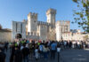 Castello Scaligero di Sirmione, 30 aperture straordinarie fino a dicembre 2026 Foto di visitatori Sirmione