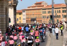 Partecipanti di Bimbimbici Verona in pedalata sicura nel centro storico