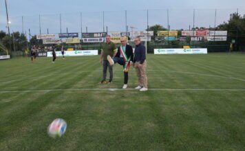 Calcio d'inizio della prima serata del 46° Torneo di Polpenazze 2026