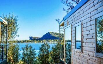 San Felice del Benaco, Camping Europa Silvella e Fornella premiati agli ACSI Awards 2026 Veduta del lago di Garda dal camping Europa Silvella a San Felice del Benaco.