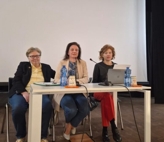 Relatrici durante l'inaugurazione della Libera Università LUniCa a Calcinato.