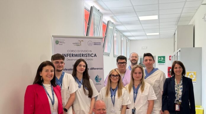 Studenti e docenti al primo Open Afternoon del corso di Infermieristica a Desenzano del Garda