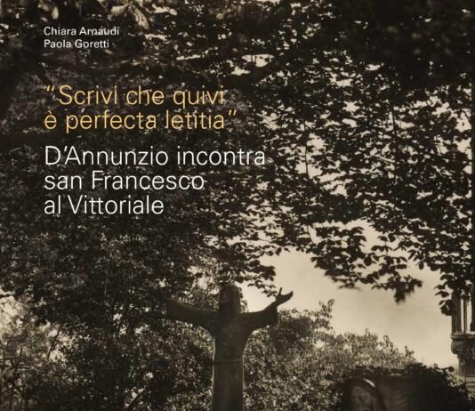 Statua di san Francesco nel giardino del Vittoriale a Torino