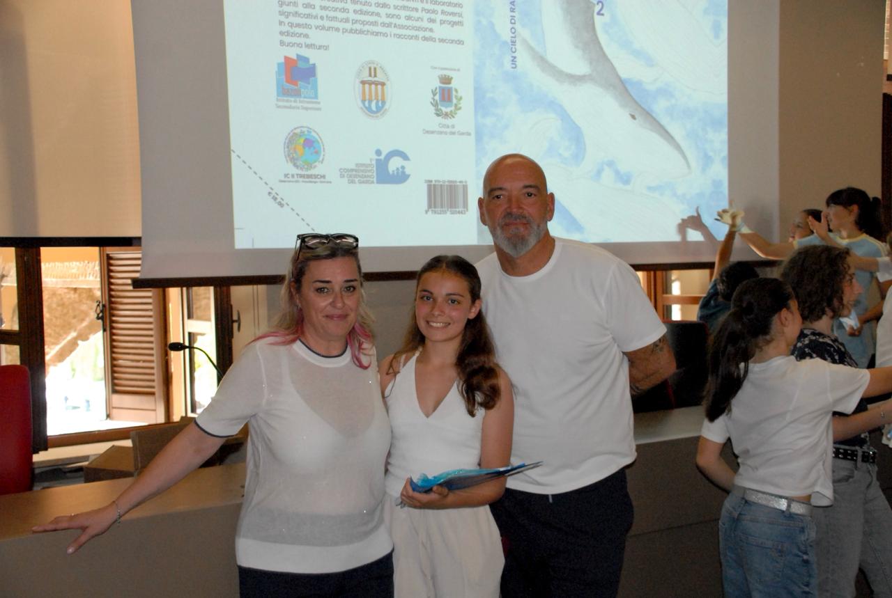 Premiazione del 2° Concorso “Un cielo di racconti” a Desenzano con 75 studenti partecipanti 2 Foto di concorso racconti Desenzano