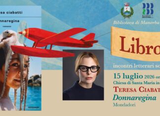 Teresa Ciabatti chiude la rassegna LibroLago con “Donnaregina” Teresa Ciabatti presenta Donnaregina a LibroLago