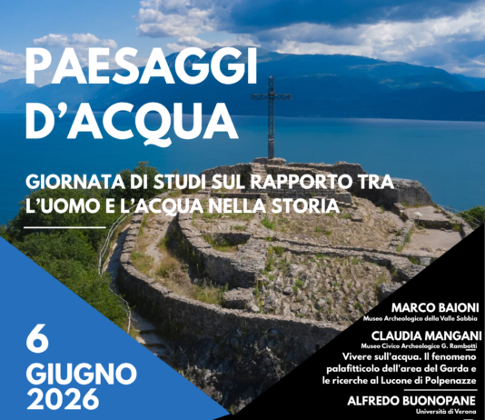 Veduta delle rovine del Castello di Manerba del Garda sul lago di Garda