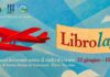 Incontri letterari sotto il cielo d’estate: al via la prima edizione di LibroLago a Manerba del Garda Locandina ufficiale della rassegna LibroLago 2026