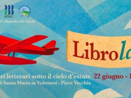 Incontri letterari sotto il cielo d’estate: al via la prima edizione di LibroLago a Manerba del Garda Locandina ufficiale della rassegna LibroLago 2026