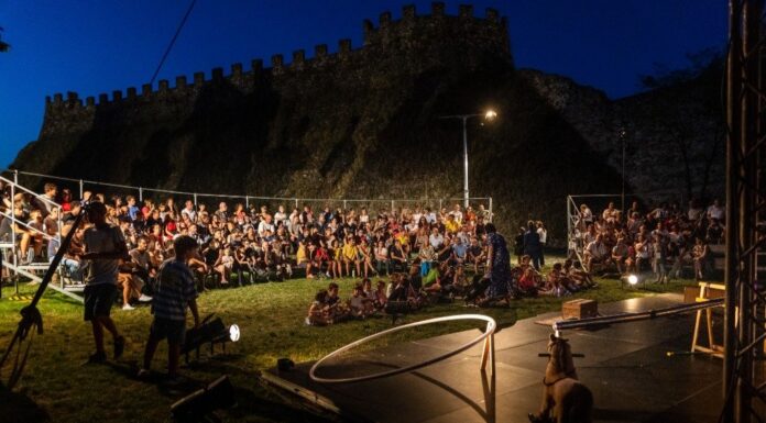 Veduta aerea della Rocca di Lonato del Garda, sede di molti eventi estivi