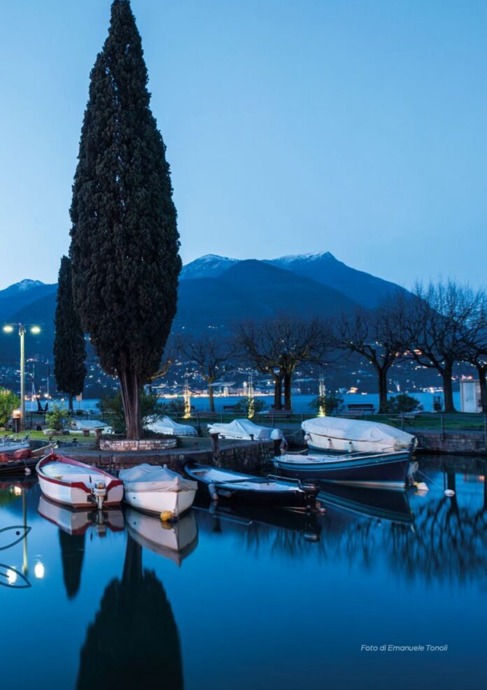 Porto di San Felice del Benaco al crepuscolo, foto di Emanuele Tonoli