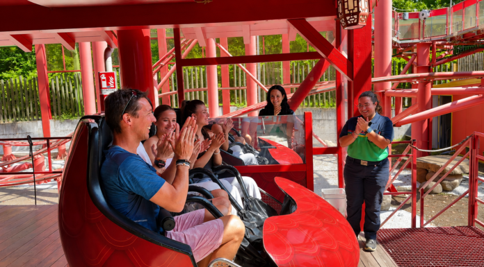 Dragon Rush raggiunge 5 milioni di passeggeri: Gardaland celebra il Roller Coaster Day Immagine di Dragon Rush raggiunge 5 milioni di passeggeri: Gardaland celebra il Roller Coaster Day