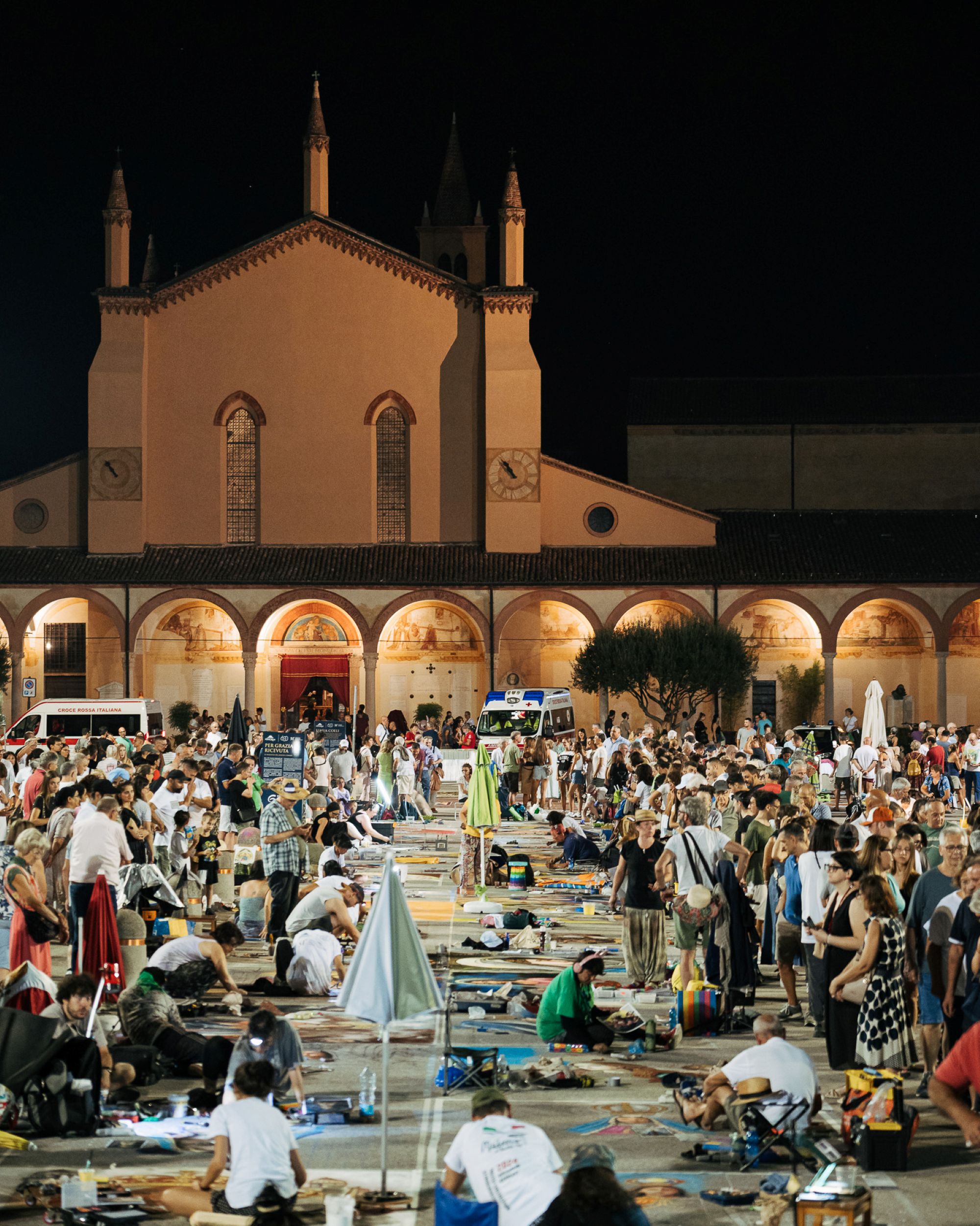 Fiera delle Grazie 2026, quattro giorni e due notti per i Madonnari 3 La Fiera delle Grazie nelle ore serali
