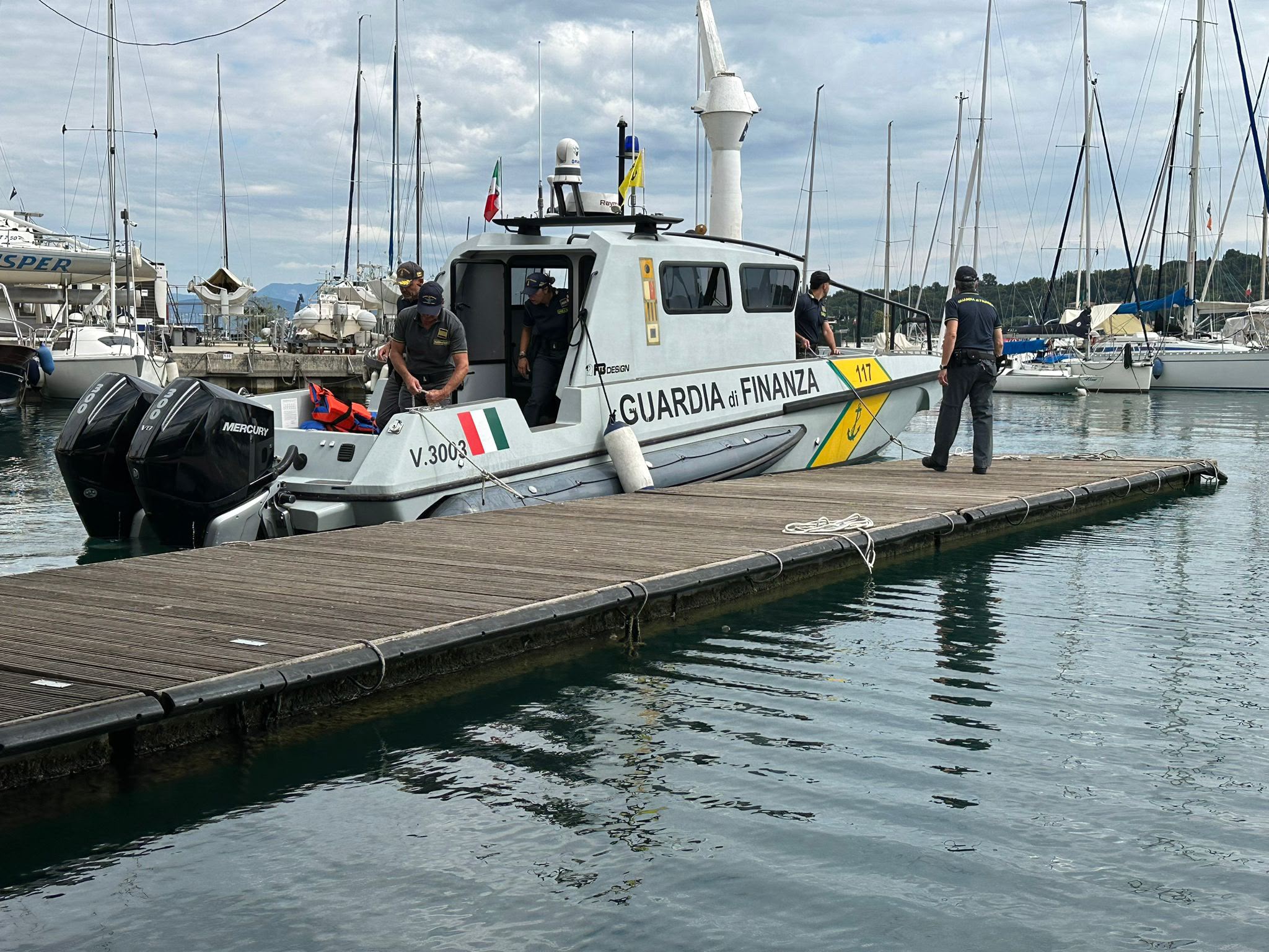 Associazione 6 Luglio, tre appuntamenti tra Salò, Garda e Bracciano 3 Imbarcazione della Guardia di Finanza sul lago di Garda