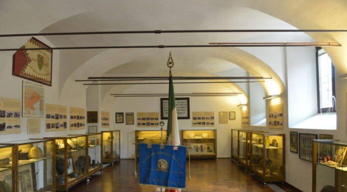 Sala espositiva del Museo del Nastro Azzurro al MuSa di Salò