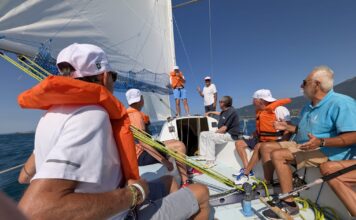 Immagine di ParkinsOnLake, la vela come percorso di equilibrio, autonomia e comunità