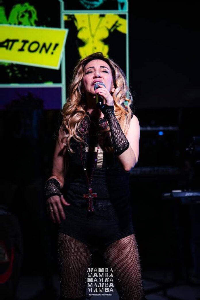 La Virgin Band durante un concerto tributo a Madonna