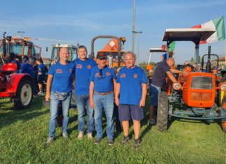 8ª edizione del Raduno dei Trattori in Lugana a Sirmione