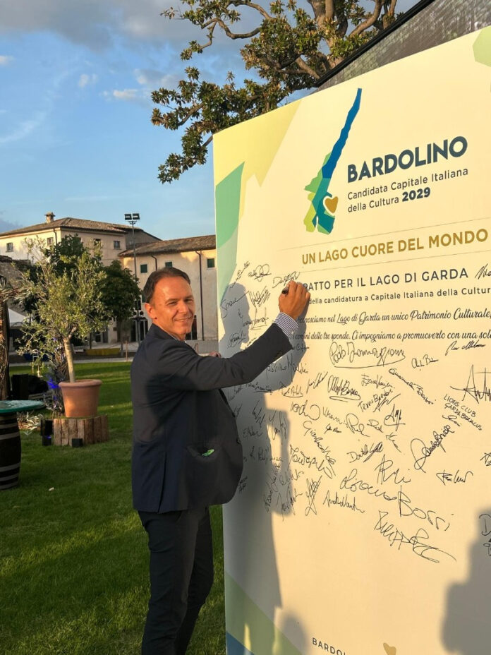 Immagine di Bardolino firma il Patto per il Lago di Garda