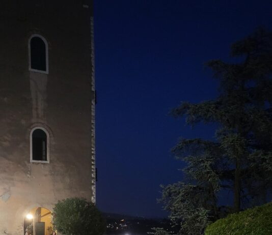 Bilancio positivo per i concerti dell’estate a Cavaion Veronese Immagine di Bilancio positivo per i concerti dell'estate a Cavaion Veronese