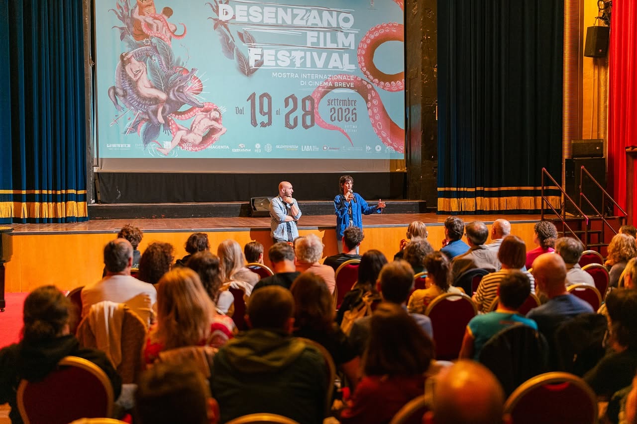 Una proiezione del Desenzano Film Festival al Teatro Alberti nel 2025