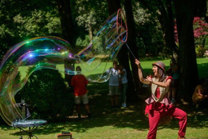 Spettacolo di bolle di sapone al Parco Giardino Sigurtà