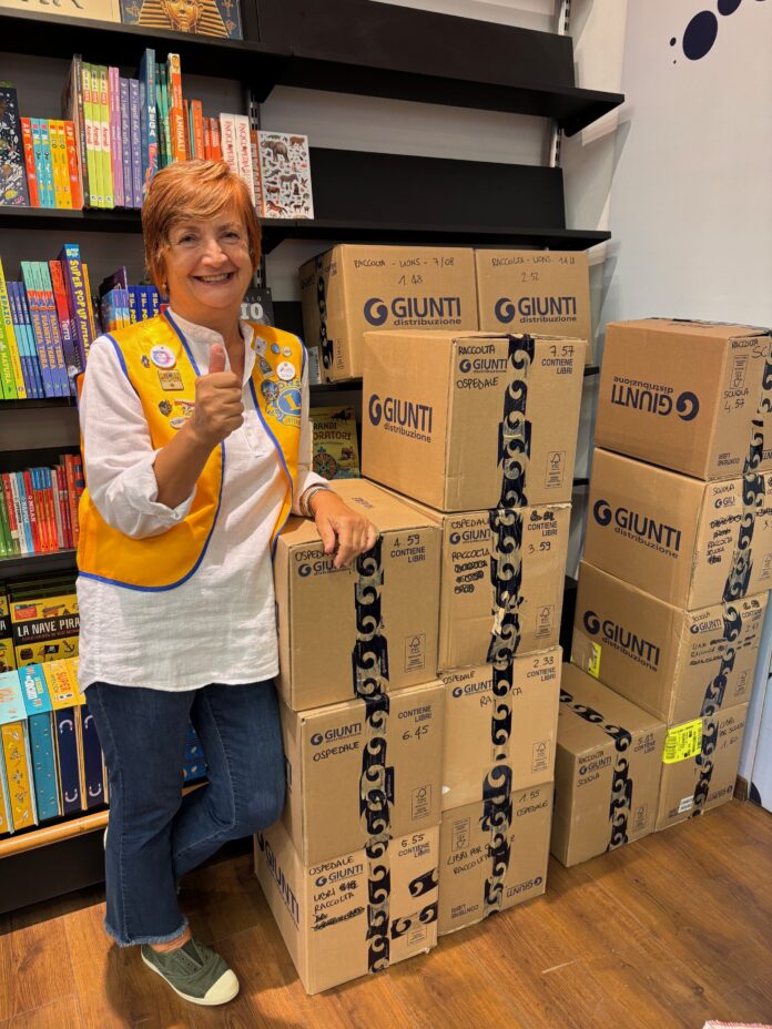 Immagine di Raccolta libri Lions a Desenzano: 344 volumi donati nel mese di agosto