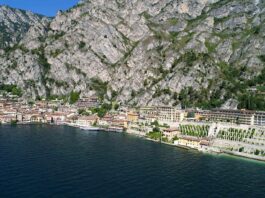 Accadde sul Garda, 10 ottobre 1881: muore a Khartoum Daniele Comboni, il santo nato a Limone Veduta aerea di Limone sul Garda con le montagne alle spalle