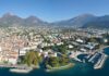 Alle terme romane di Riva del Garda un QRcode apre il sito sull’antica Ripa Riva del Garda vista dall'alto, con il centro storico, il porto e il lago
