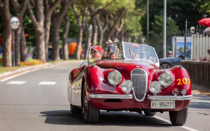 Coppa Franco Mazzotti XVIII edizione a Sirmione: gara di regolarità per auto d'epoca
