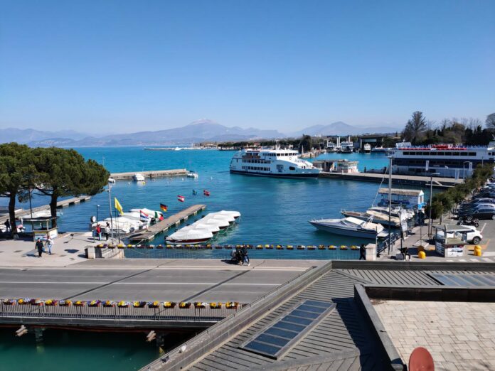 Il porto di Peschiera del Garda