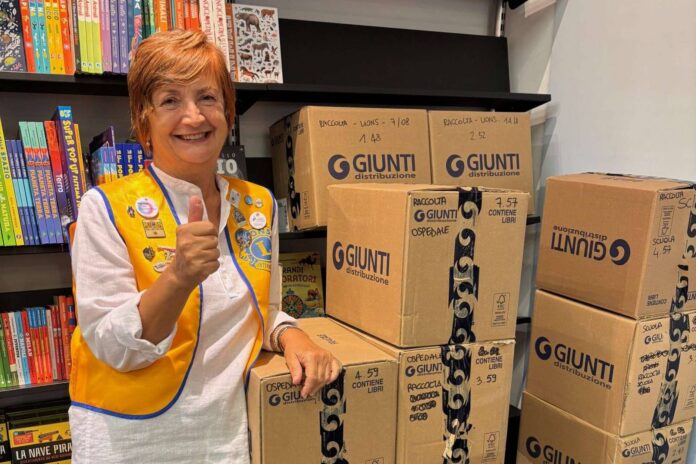 Raccolta libri dei Lions nella libreria Giunti di Desenzano