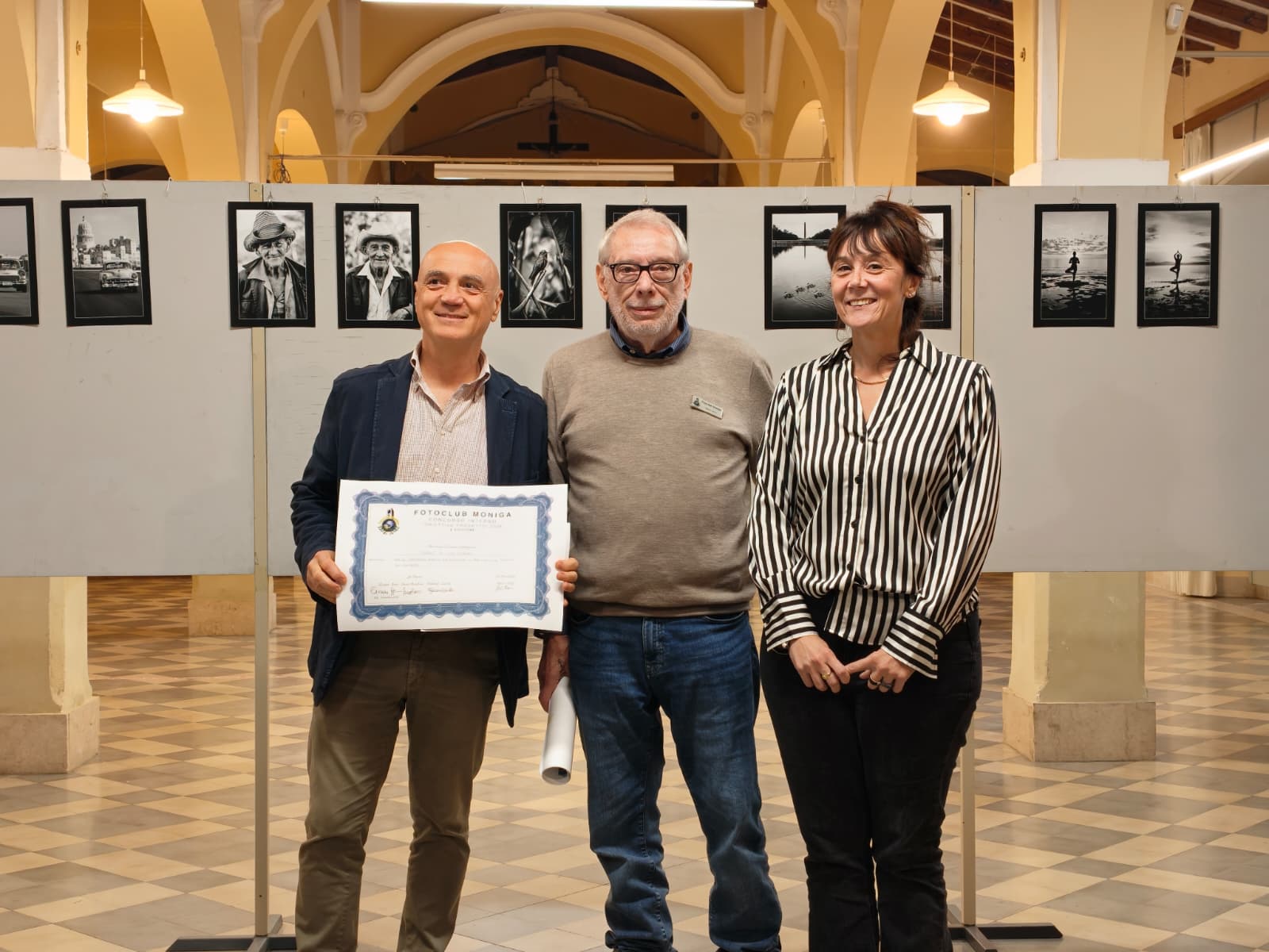 Obiettivo Progetto a Salò, vince Michele Ragnoli con «Welcome to Tokyo» 3 Luigi Caprioli riceve la menzione d'onore per «Spirali» a Obiettivo Progetto
