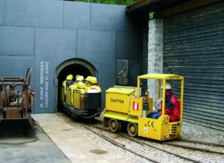 Passaggio in Valle Aurina: la miniera di Predoi e la speleoterapia L'ingresso della galleria St. Ignaz a Predoi, con il trenino della miniera