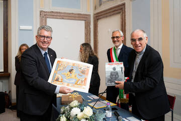 Riva del Garda ricorda don Confalonieri con gli ambasciatori dell'Australia